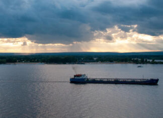 Минпром предложит урезать программу лизинга судов почти на ₽100 млрд